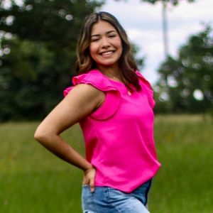 Meet your Posher, Claudia